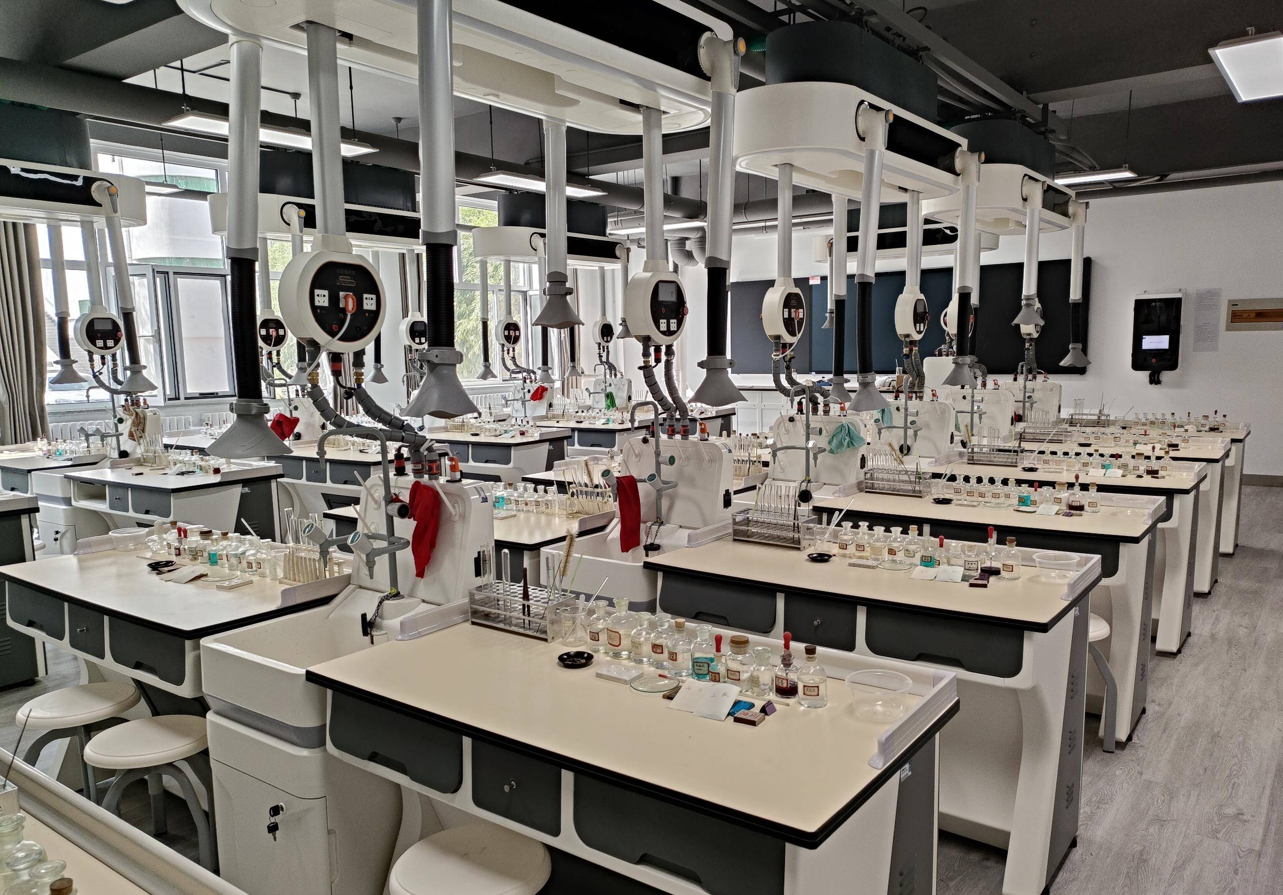 初中化学实验室教学装备器材配备标准要求解析——数理教学器材在化学实验中的整合应用